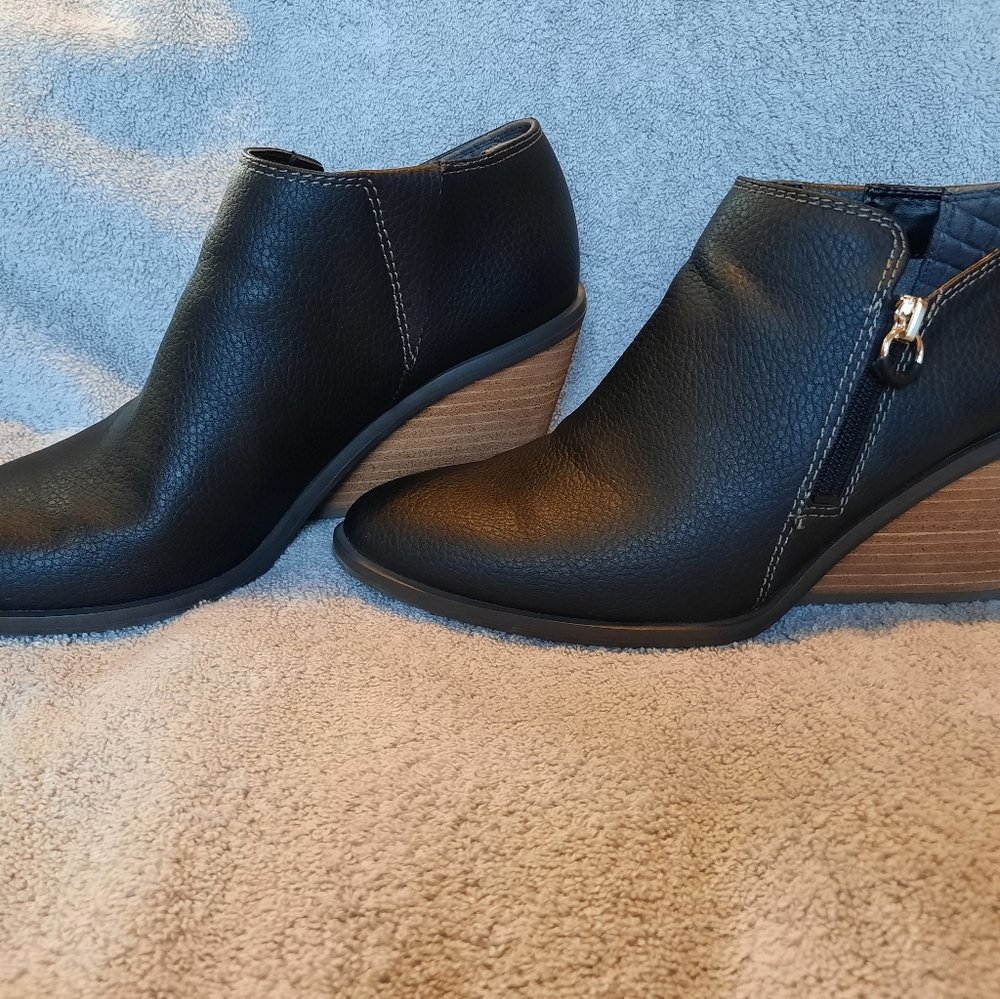 Like new wedge Booties for fall